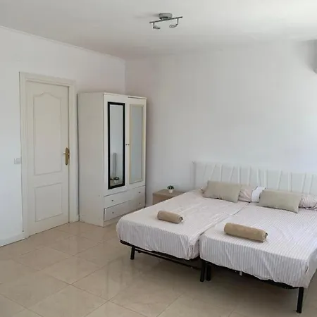 Nocleg ze śniadaniem Casa Pinos Playa *