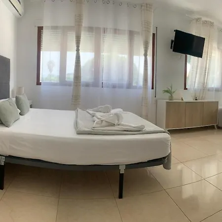 فندق مبيت وإفطار Casa Pinos Playa
