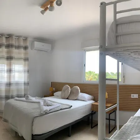 فندق مبيت وإفطار Casa Pinos Playa 3*