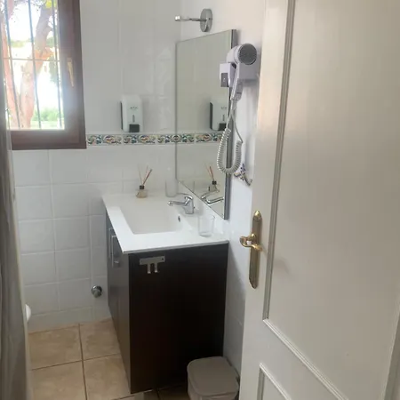 فندق مبيت وإفطار Casa Pinos Playa كاليبي