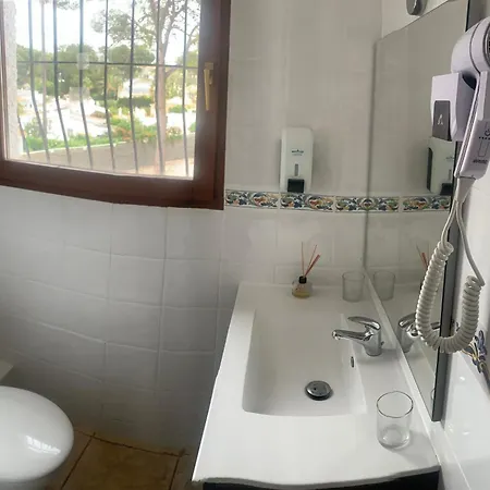 فندق مبيت وإفطار Casa Pinos Playa كاليبي